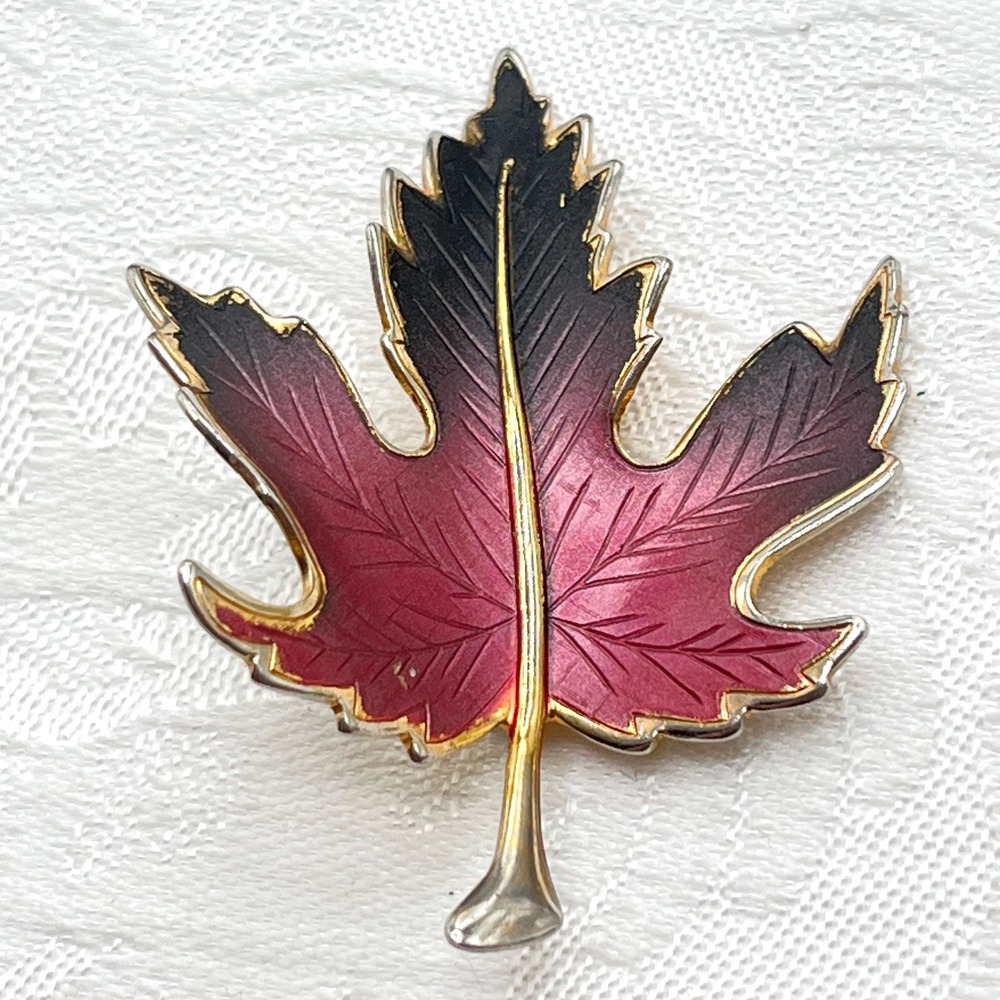 Vintage Gold Tone and Burgundy Ombre Maple Leaf Autumn Brooch Pin